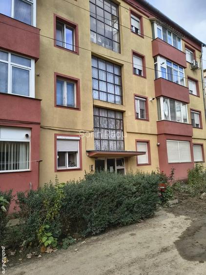 Vand Apartament 2Camere 55mp Zona Cazarmii Etajul 1