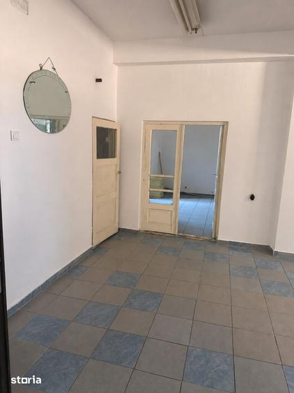 Casă cu 6 camere cu Centrală Termică în Giulești