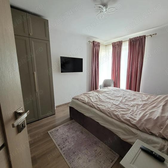 Apartament decomandat cu 3 camere + parcare , Adora Park Arad - comision 0 - 4