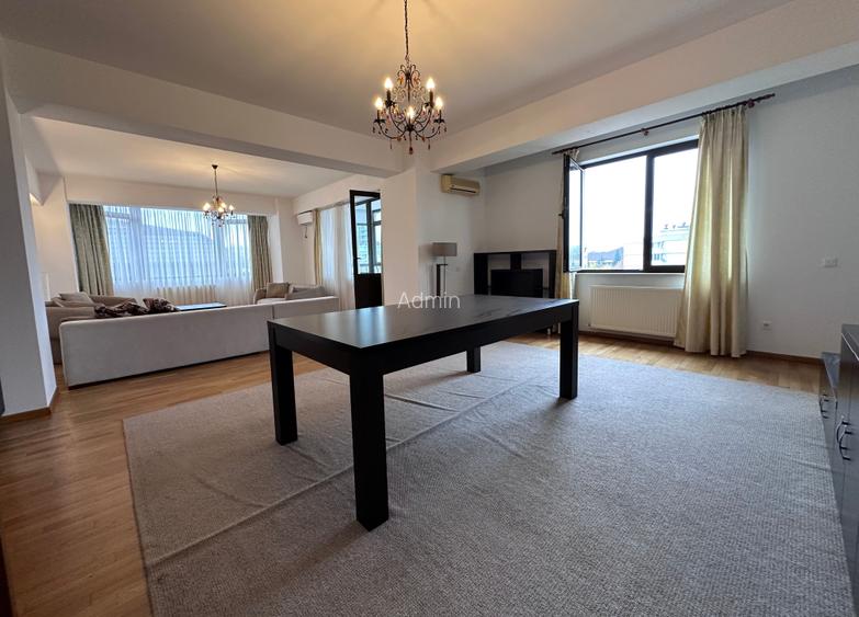 Vedere panoramică către Herestrau.Bloc nou.5-6 camere.200 mp