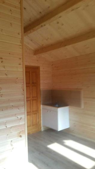 Teren cu deschidere la drumul national impreuna cu cabana - 6