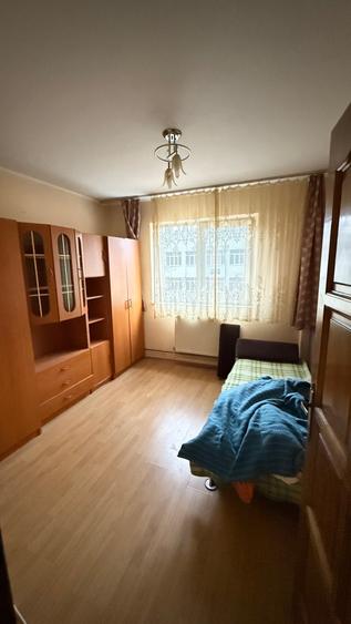 DECEBAL 2camere decomandate, clasic, etaj2! - 8