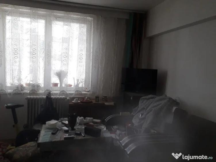 Apartament Cu 2 Camere Semidecomandate Etaj 1 -Zona Ultracentral - 1