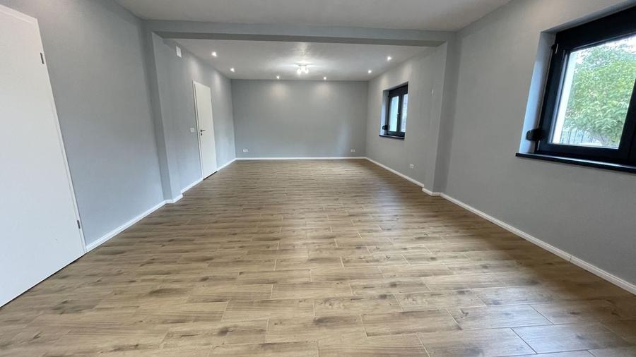 Casa spatioasa,amenajata in zona Lipovei - 6