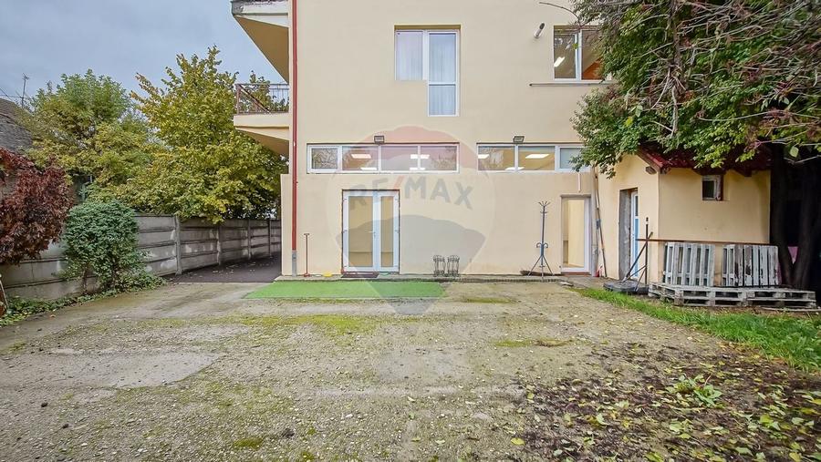 CENTRAL - Vila  DE INCHIRIAT  - pretabila diverse businessuri - 34