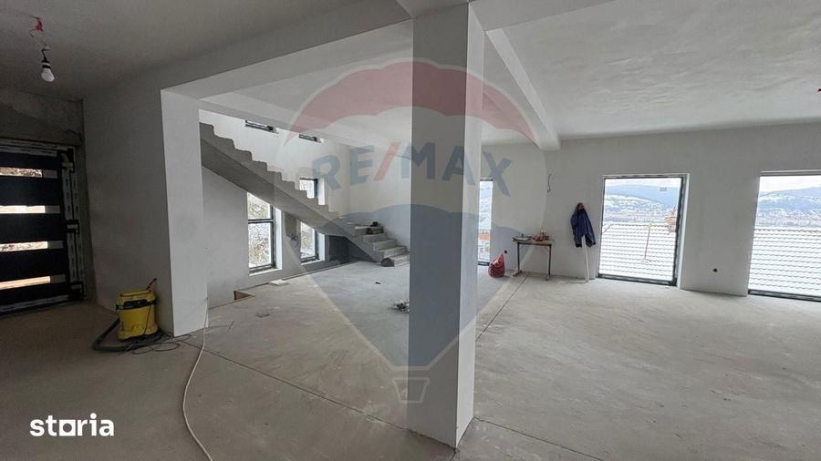 Casa noua, premium, cu panorama superba asupra ora?ului - 5