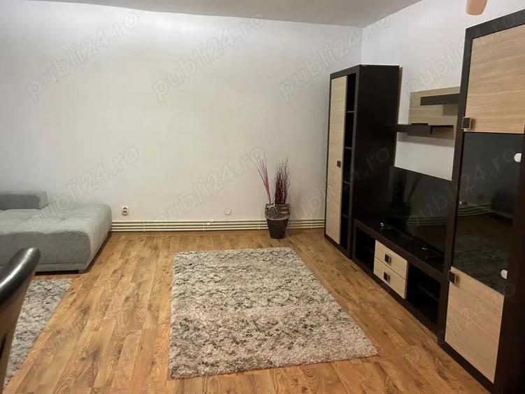 Apartament cu 3 camere de inchiriat in Slatina - 1