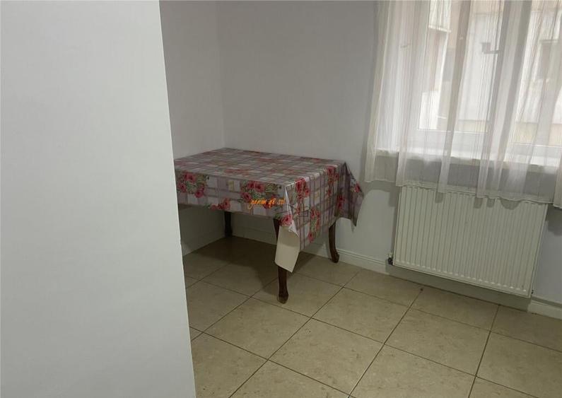 Apartament 2 camere , et 1/4 , ultracentral -Piata Moldovei - 5