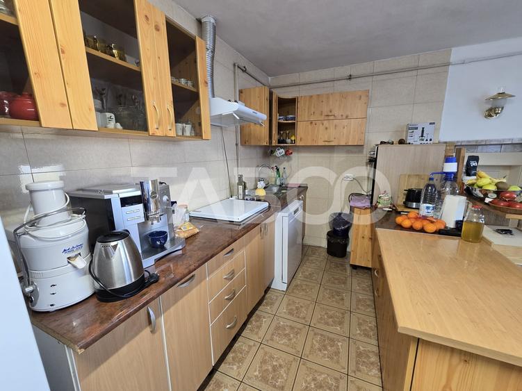 Casa spatioasa de vanzare teren 432 mp zona linistita - Lupeni Sibiu - 28