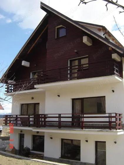 Pensiune 12 camere D+P+E+M+Pod situata in sat Moeciu de Jos, Brasov - 2