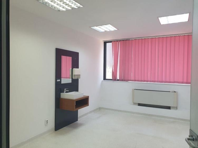 SPATIU CLINICA  SI BIROURI IN CLADIRE  LUX, PIATA VICTORIEI - 7