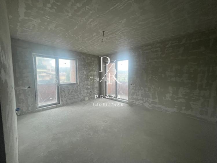 Apartament de vanzare 3 camere semifinisat , parcare, zona Catanelor!