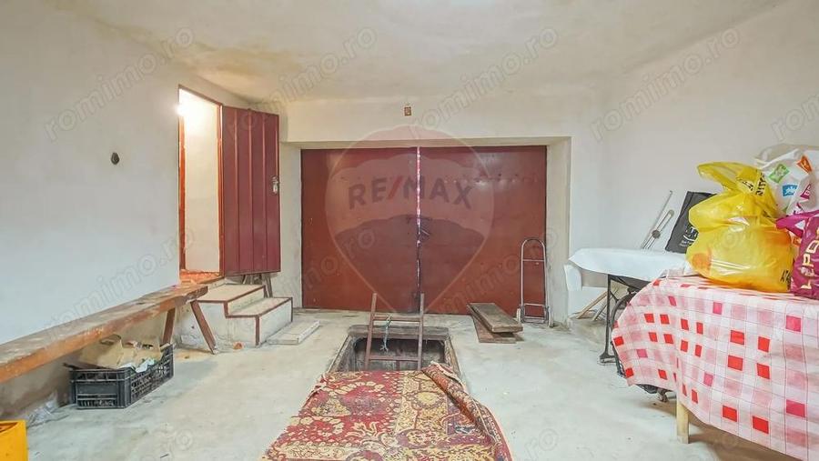 Proprietate cu 2 apartamente ?i garaj, Schei - 10