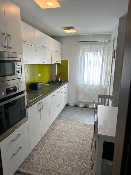 Inchiriez apartament 3 camere | UMF | Decomandat | strada Viilor - 3