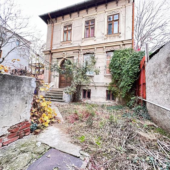 Foisorul de Foc - Colegiul Xenopol - Vila  singur curte !