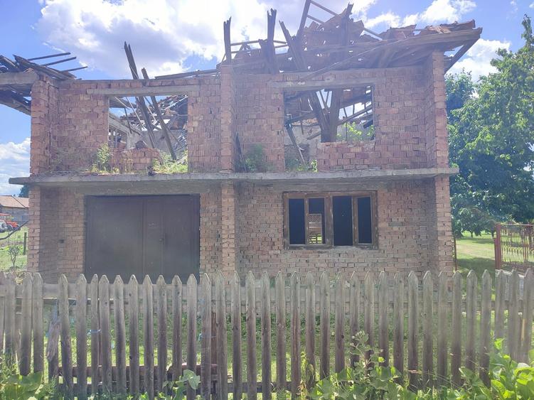 Teren cu potential urias-Renovezi, Reconstruiesti sau Demolezi. - 2