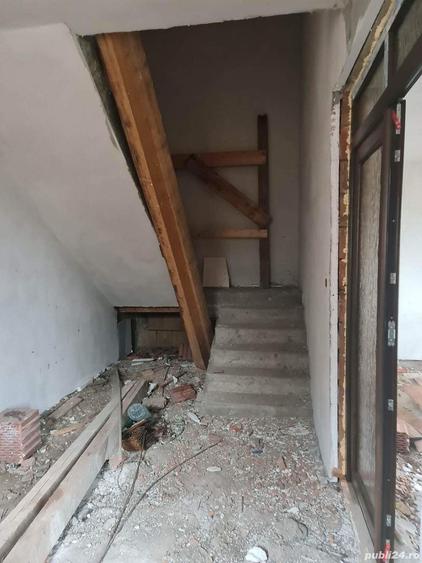 Casă cu Teren 300 Mp în Zădăreni