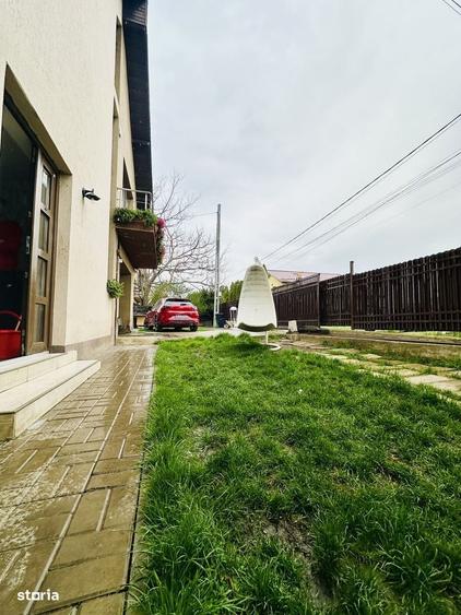 Casă cu 4 camere în Valea Adâncă