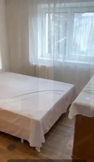 Apartament de vanzare, cu 2 camere, 47 mp, semidecomandat, zona Primaverii - 1