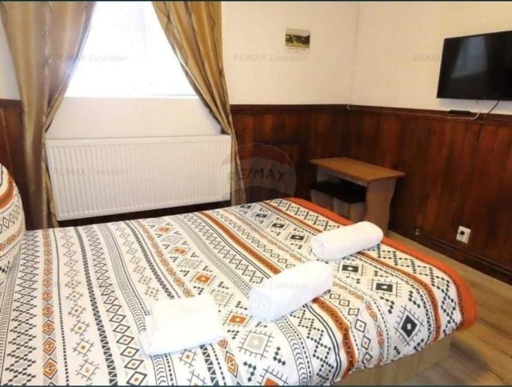 Proprietar inchiriez vila in centrul Predeal - 1