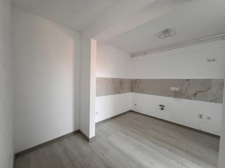 Apartament cu 3 camere semidecomandat în Someșeni
