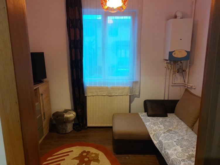 Garsoniera de vanzare -parter zona ville sibiului - 4