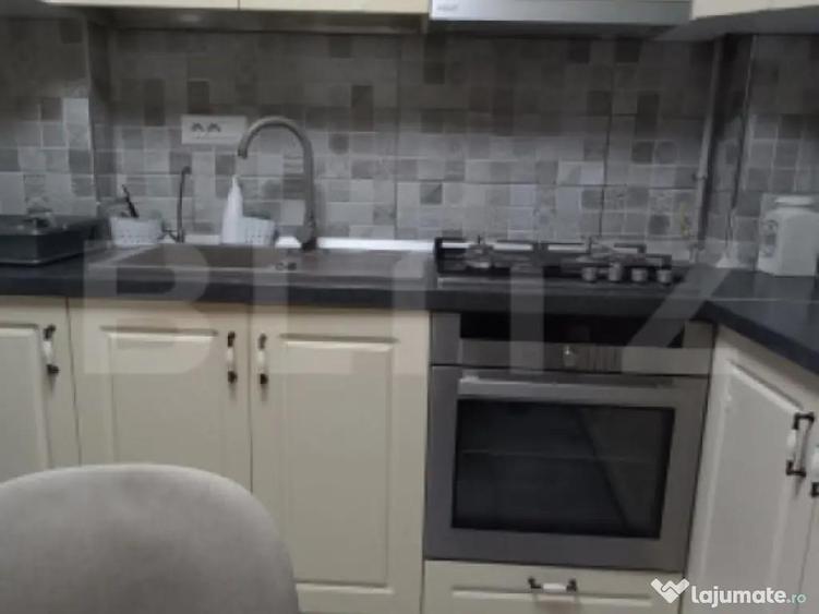 Apartament modern cu 4 camere, 77 mp, etaj intermediar, zona - 10