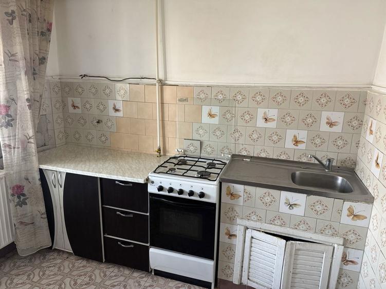 Inchiriez apartament doua camere - 1