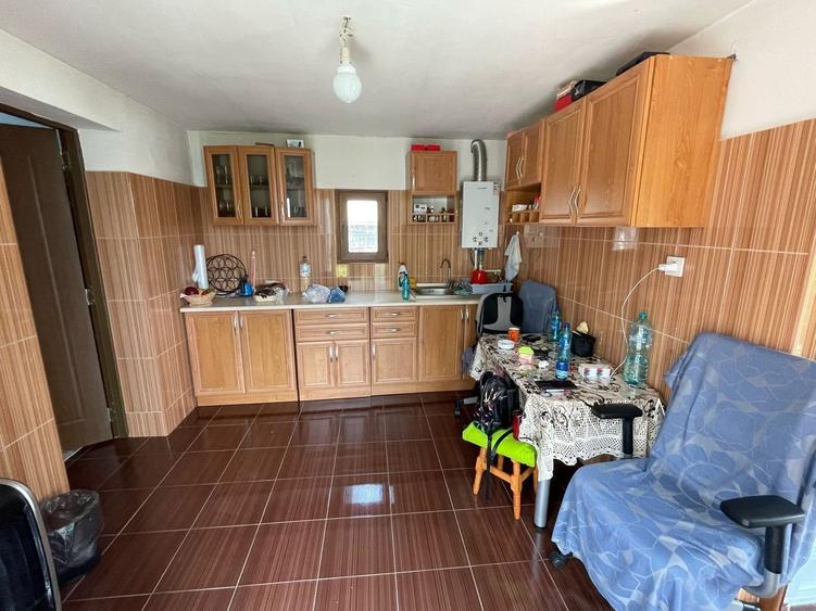 Casă individuală cu 4 camere cu Canalizare în Vârtoapele de Jos