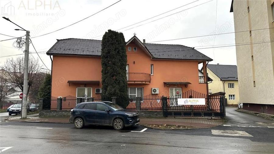 Vila Impunatoare cu 13 Camere Ideala pentru Clinica, After-School sau alte activitati comerciale - 17