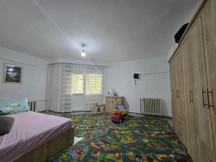 Apartament 2 camere Tudor Vladimirescu, decomandat, et. 1 - 3