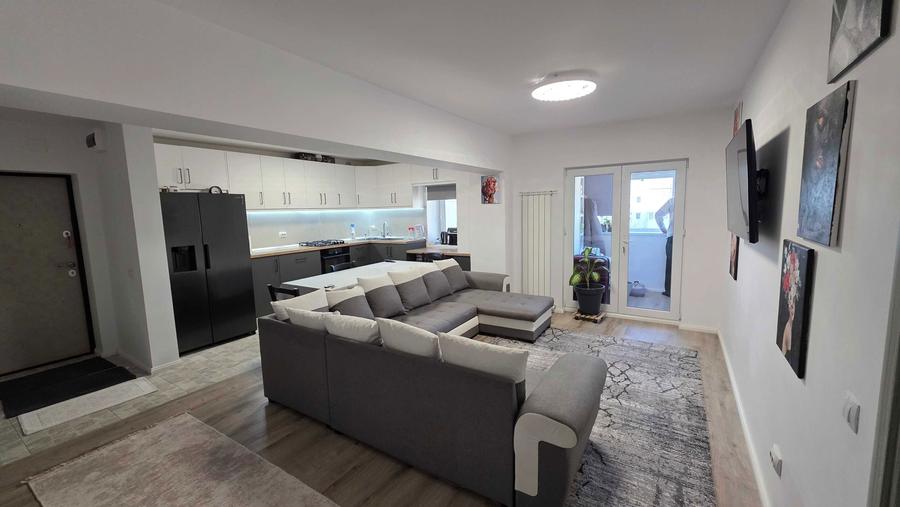 Vanzare Apartament 3 Camere + Living | 110 m2 | Husi - 1