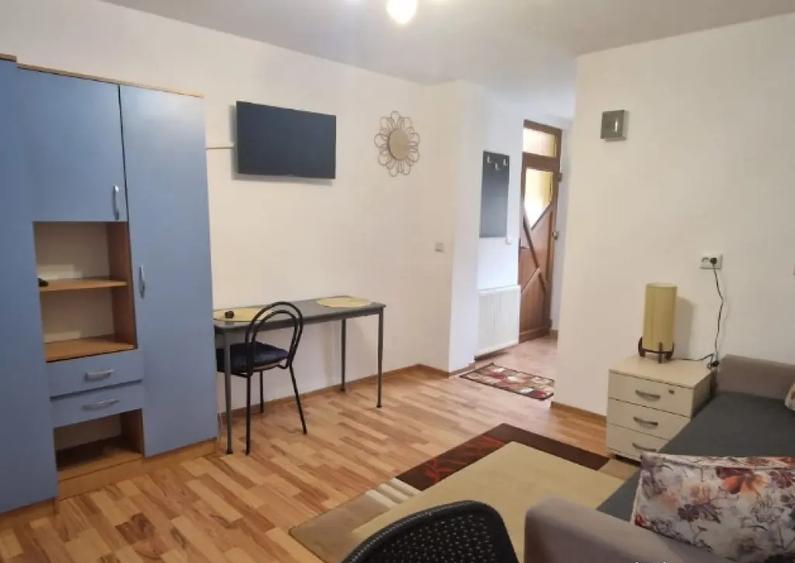 proprietar inchiriez o camera la casa - 1