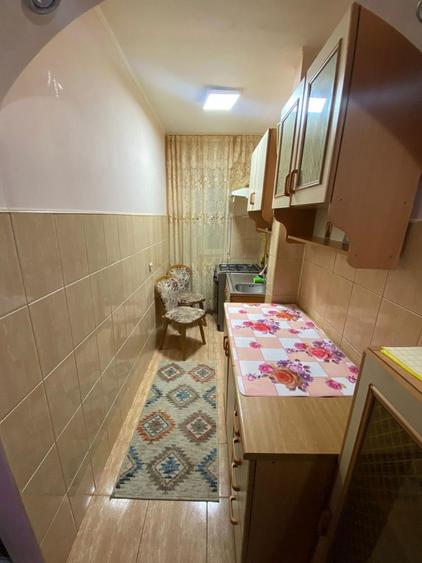 Inchiriez garsoniera zona Spital - 2