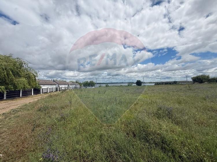 Teren intravilan de vânzare Pensiune Murighiol  Delta Dunării Tulcea - 4