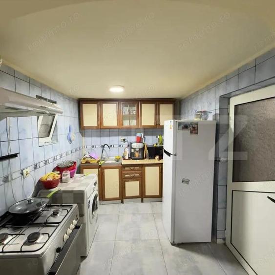 Case + teren de vanzare in zona Carbesti - 8