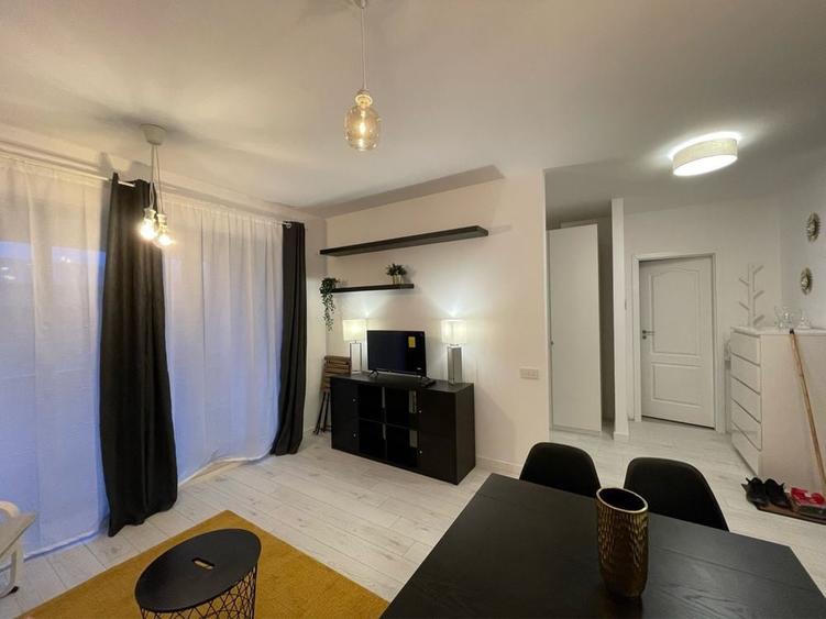 Apartament cu 2 camere semidecomandat în Chitila