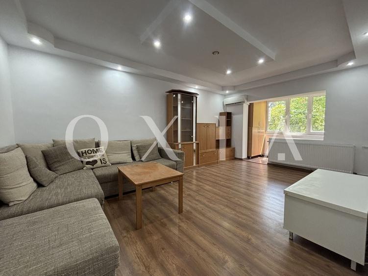 Apartament cu 3 camere decomandat, mobilat în Cetății