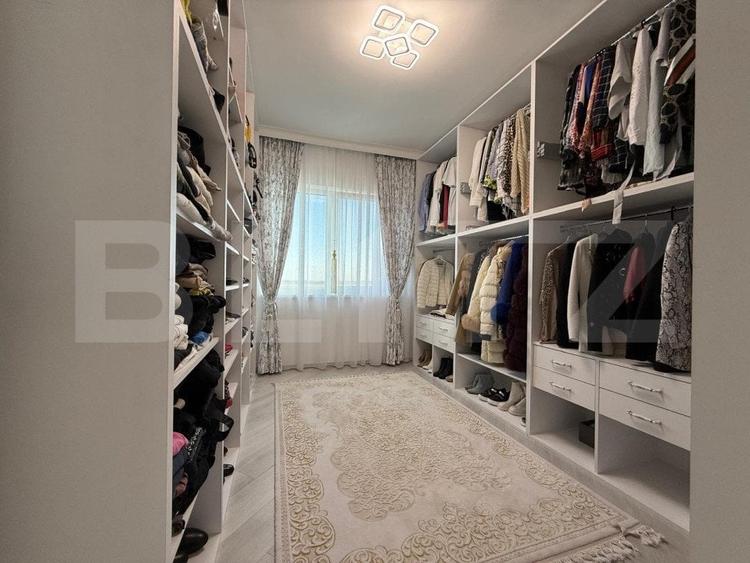 Casă individuală cu 5 camere cu Canalizare în Remetea Mare