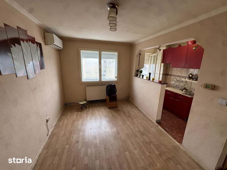 Apartament cu 3 camere în Solidarității
