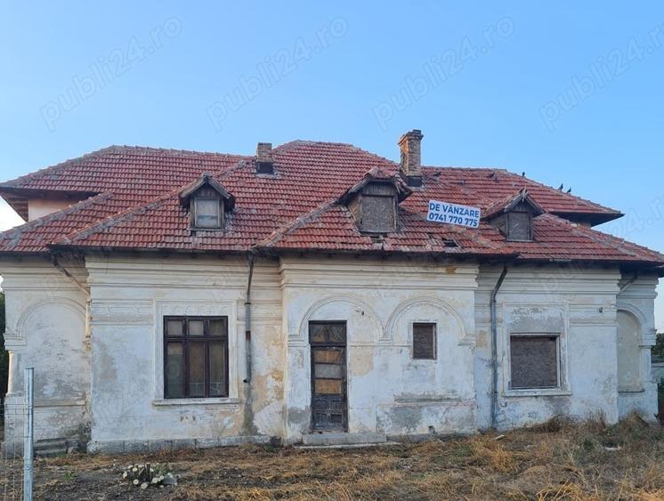 Casă cu 6 camere cu Teren 1076 Mp în Eforie