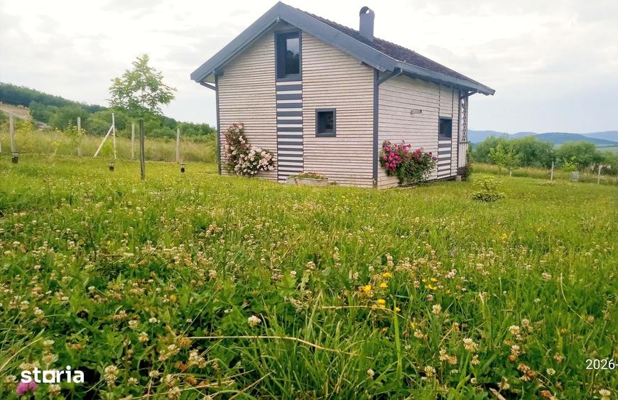 Casă cu 4 camere cu Teren 500 Mp în Central