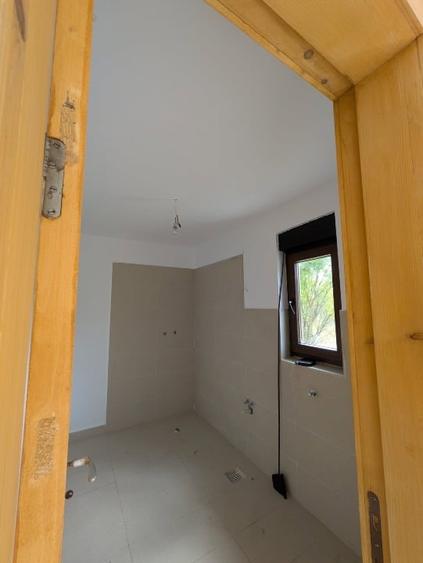 Casă individuală cu 5 camere cu Canalizare în Hârsa