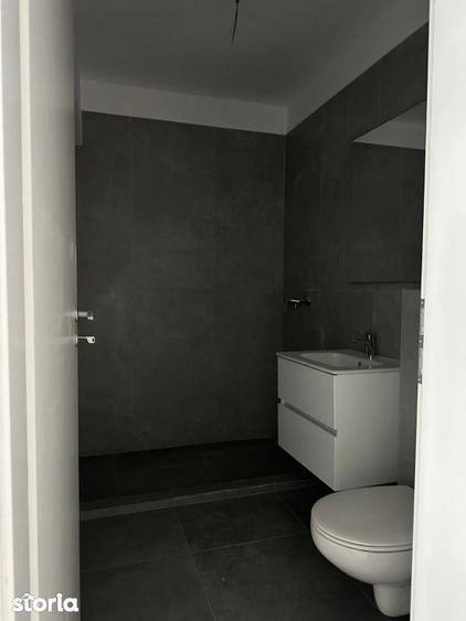 Apartament cu 2 camere, mobilat în Central — fotografia 3