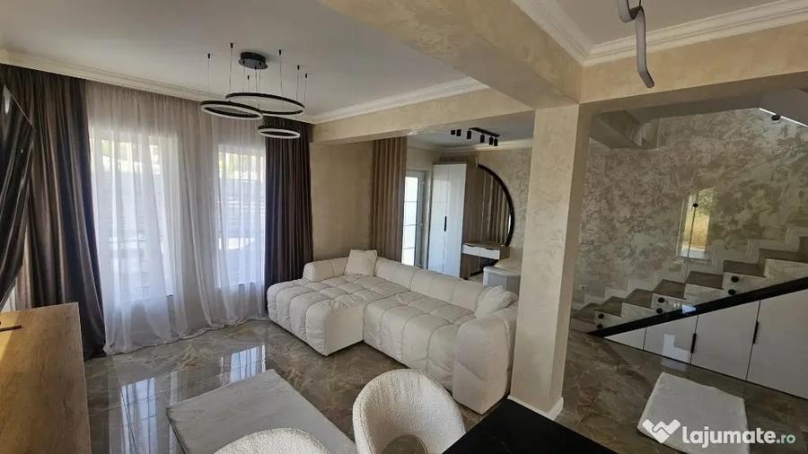 Casă cu 4 camere cu Teren 300 Mp în Central