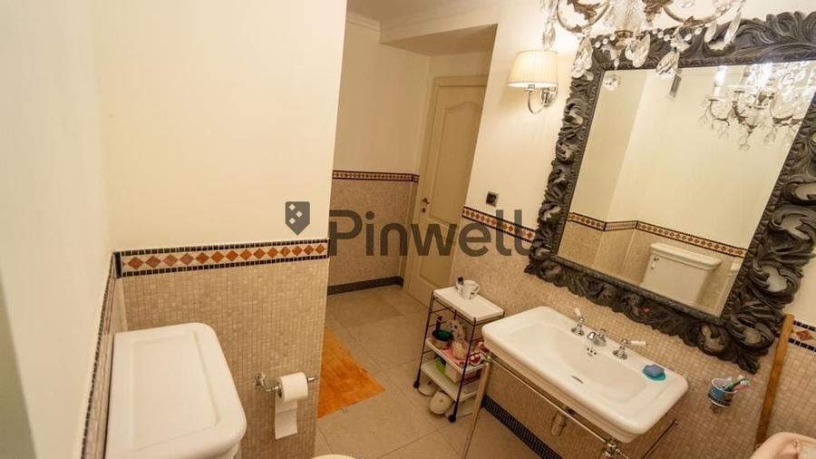 Apartament cu 4 camere decomandat, mobilat în Predeal