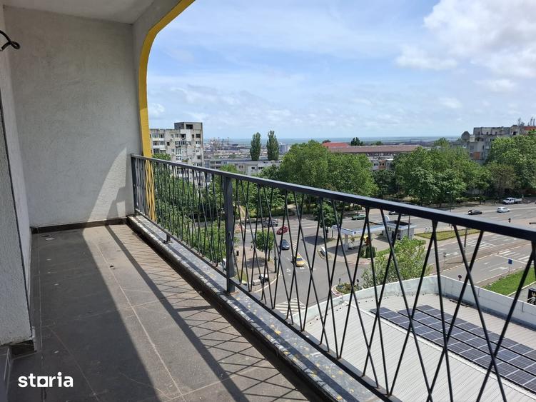 Apartament cu 2 camere decomandat în Far