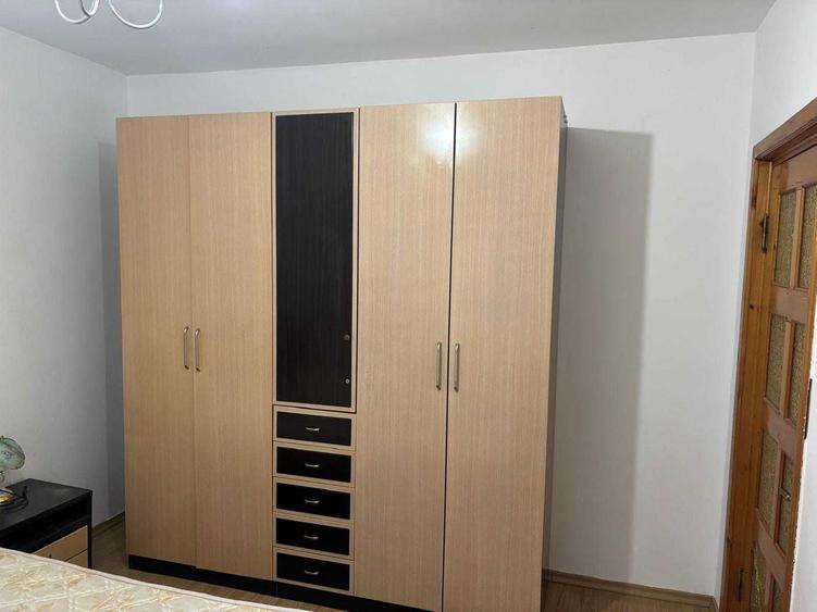 Apartament cu 2 camere semidecomandat în Obcini