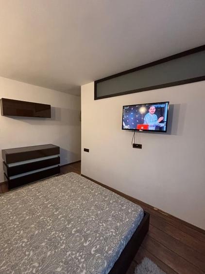 Apartament cu 2 camere decomandat, mobilat în Crângași