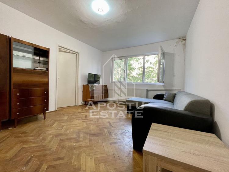 Apartament cu 3 camere nedecomandat, mobilat în Șagului